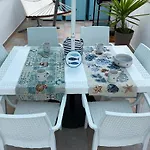 Casa Bianca & Blu A Due Passi Dal Mare *