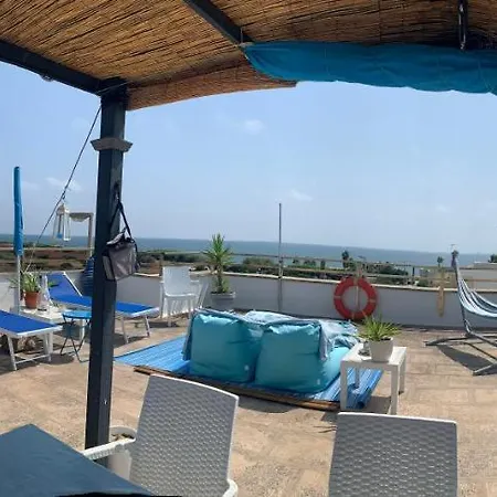 Casa Bianca & Blu A Due Passi Dal Mare Apartman
