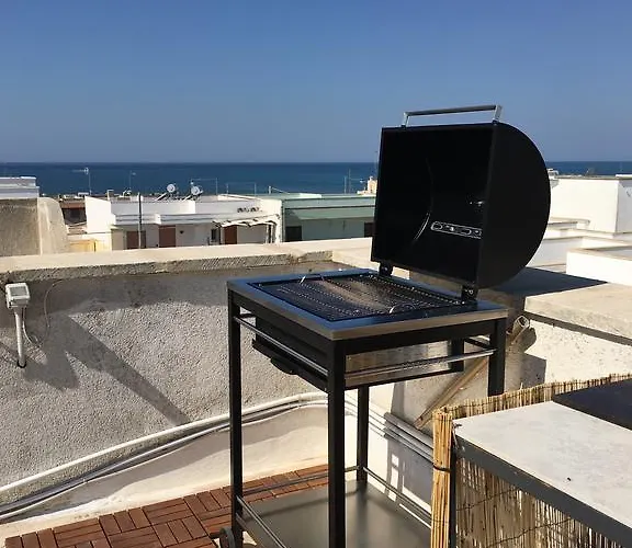 Apartment Casa Bianca & Blu A Due Passi Dal Mare *